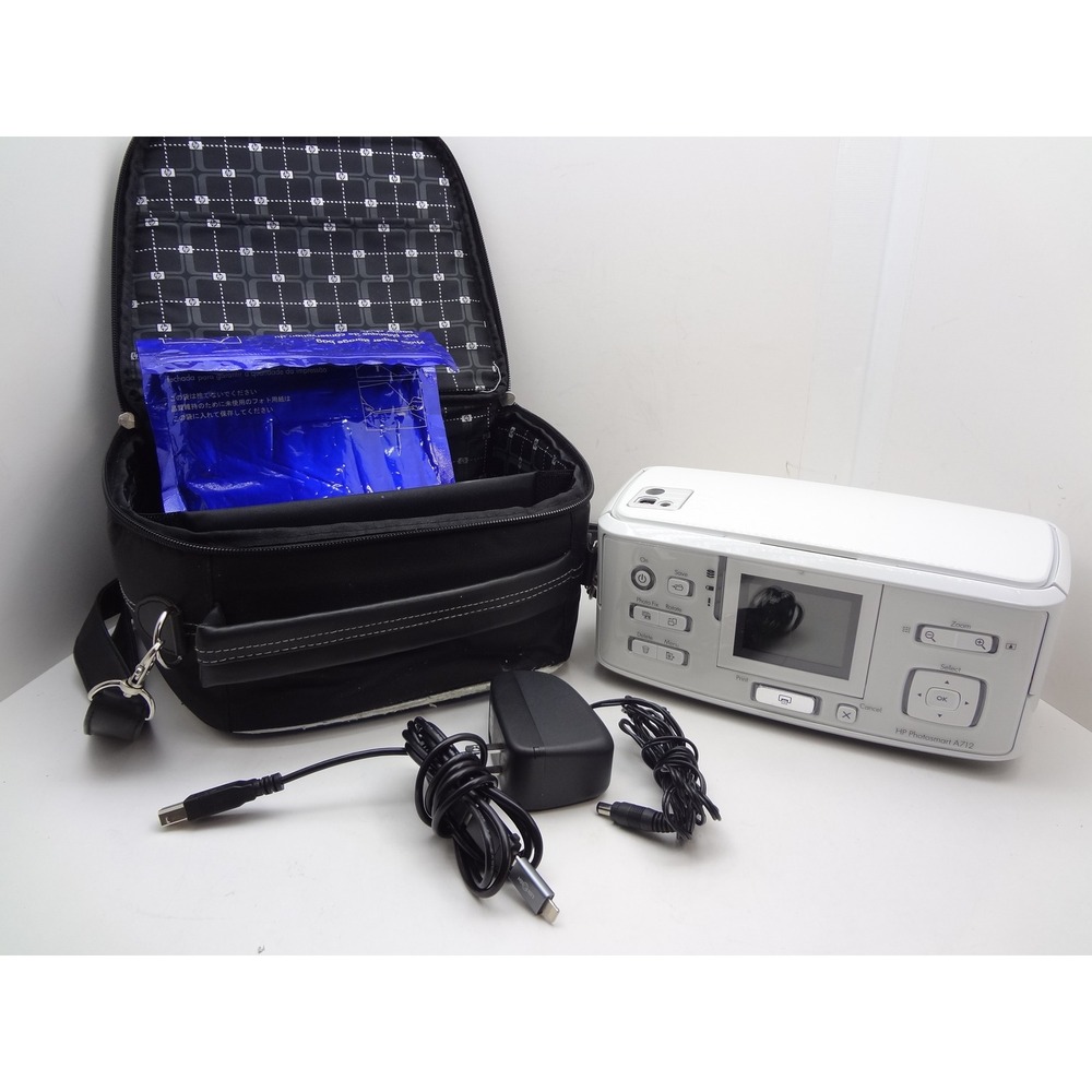 HP Photosmart A712 Compact Photo Printer Q7103A White Bundle with‎ Case